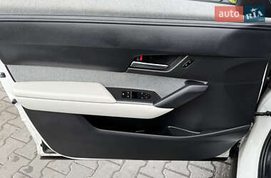 Внедорожник / Кроссовер Mazda MX-30 2023 в 