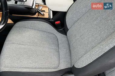 Внедорожник / Кроссовер Mazda MX-30 2023 в 