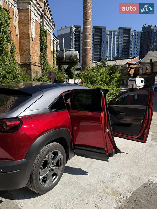 Позашляховик / Кросовер Mazda MX-30 2021 в Києві