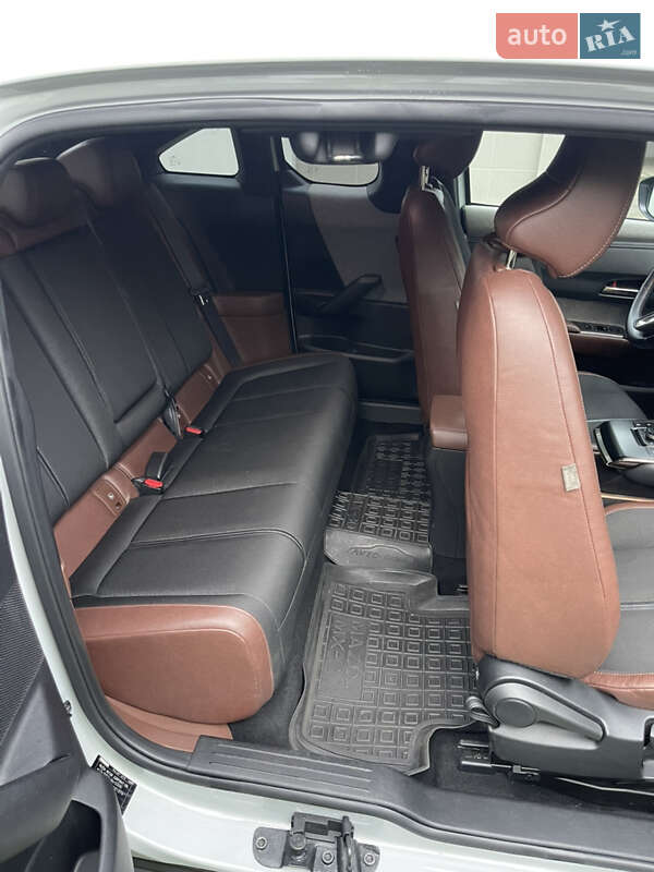 Позашляховик / Кросовер Mazda MX-30 2020 в Києві