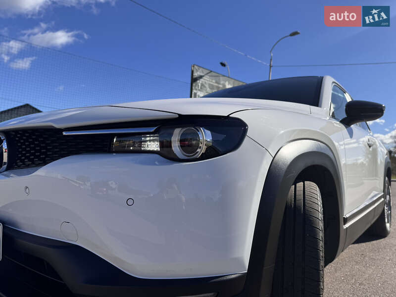 Внедорожник / Кроссовер Mazda MX-30 2021 в Киеве