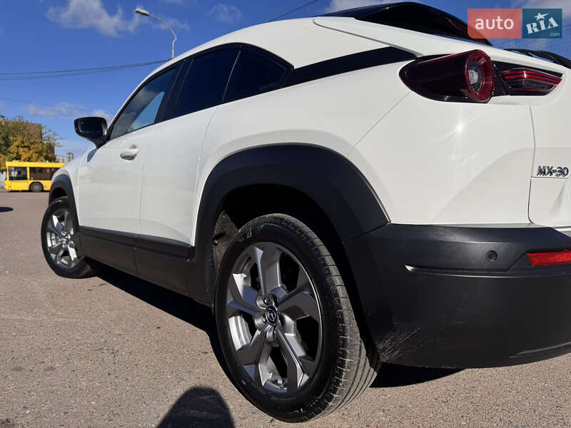 Внедорожник / Кроссовер Mazda MX-30 2021 в Киеве