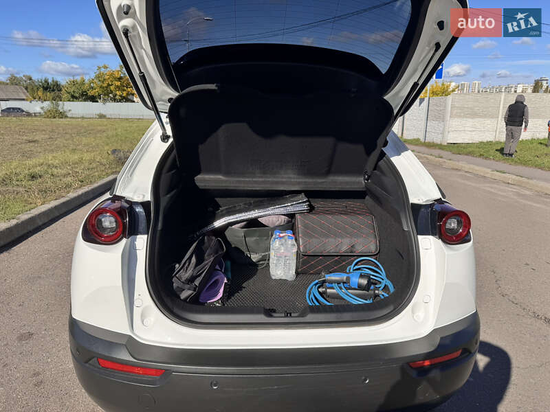 Внедорожник / Кроссовер Mazda MX-30 2021 в Киеве