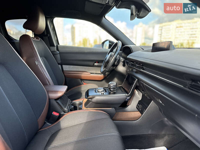 Внедорожник / Кроссовер Mazda MX-30 2022 в Киеве