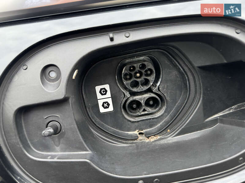 Внедорожник / Кроссовер Mazda MX-30 2020 в Тернополе