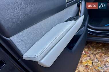 Внедорожник / Кроссовер Mazda MX-30 2021 в 