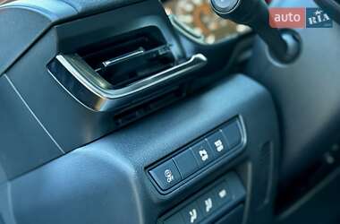 Внедорожник / Кроссовер Mazda MX-30 2021 в 