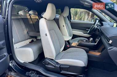Внедорожник / Кроссовер Mazda MX-30 2021 в 