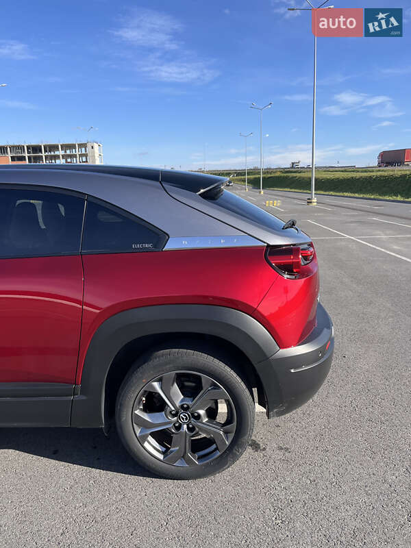 Позашляховик / Кросовер Mazda MX-30 2020 в Львові