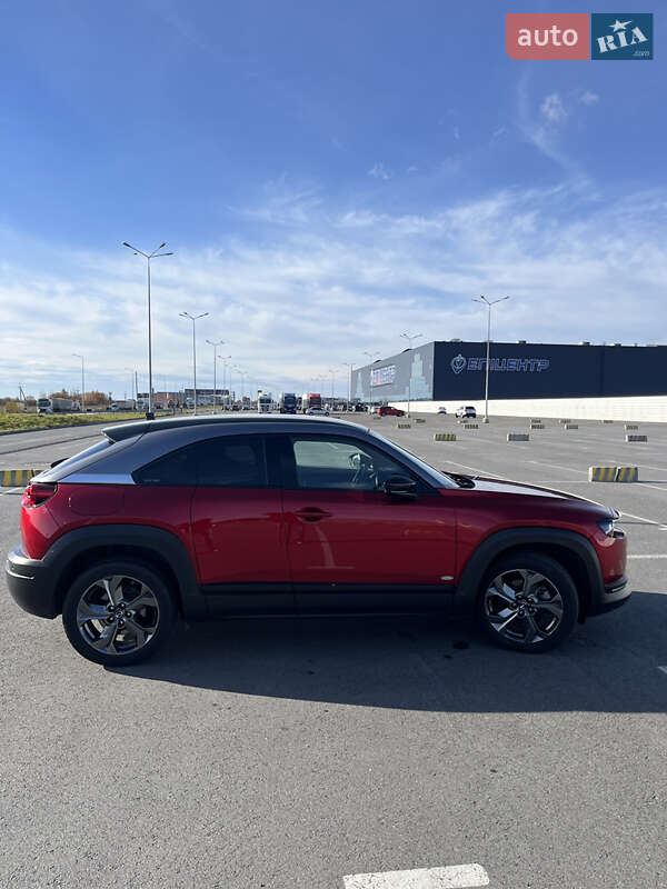 Позашляховик / Кросовер Mazda MX-30 2020 в Львові
