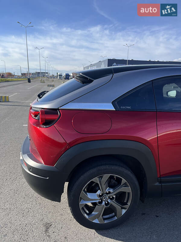 Позашляховик / Кросовер Mazda MX-30 2020 в Львові