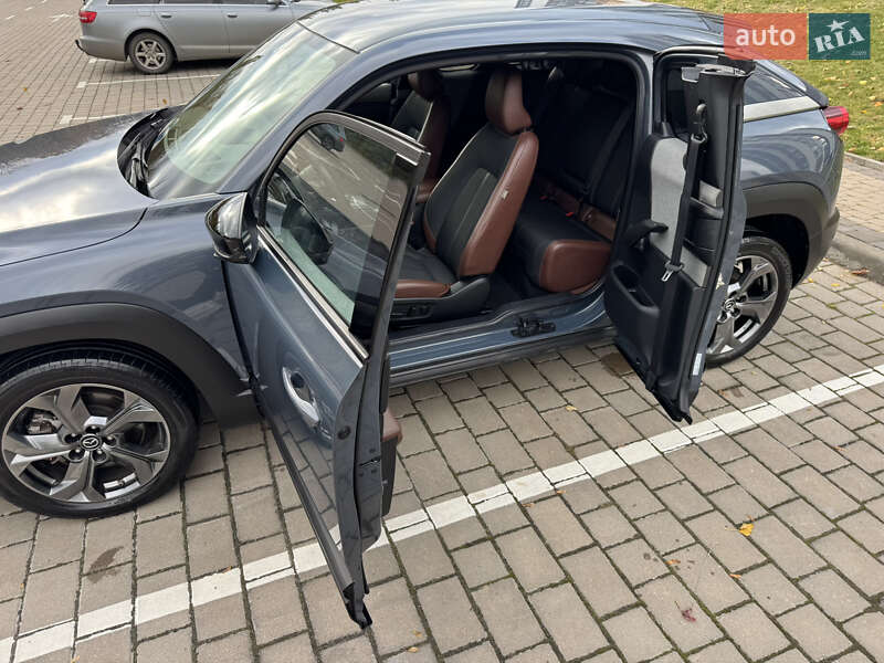 Внедорожник / Кроссовер Mazda MX-30 2021 в Луцке