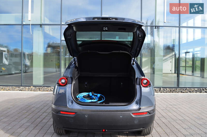 Позашляховик / Кросовер Mazda MX-30 2020 в Львові