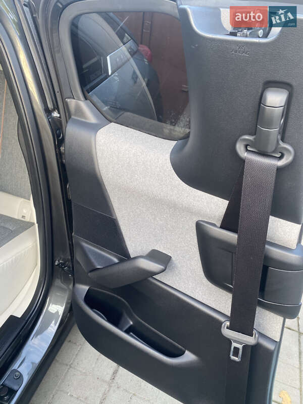 Внедорожник / Кроссовер Mazda MX-30 2021 в Киеве