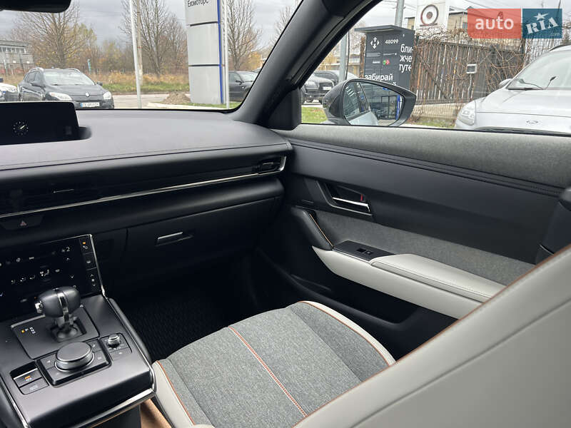 Внедорожник / Кроссовер Mazda MX-30 2020 в Черновцах