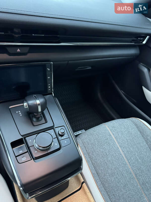 Внедорожник / Кроссовер Mazda MX-30 2020 в Тернополе