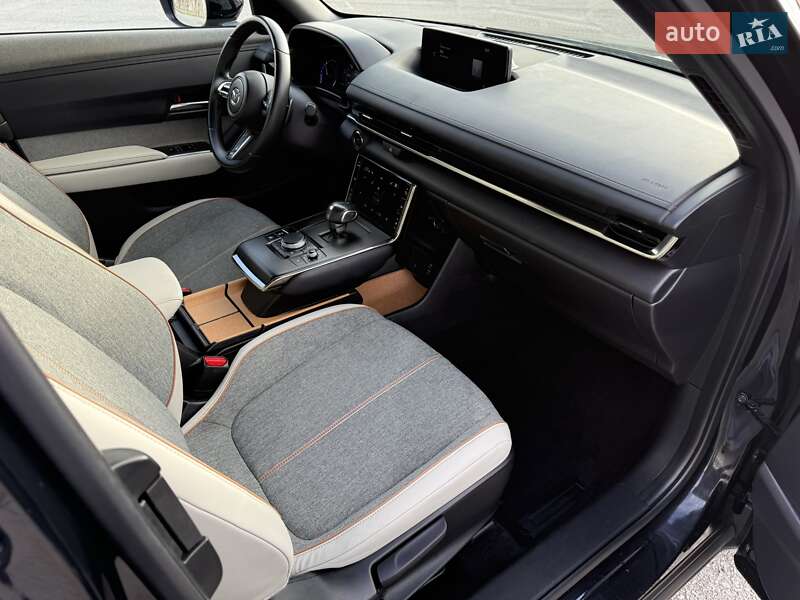 Позашляховик / Кросовер Mazda MX-30 2021 в Львові