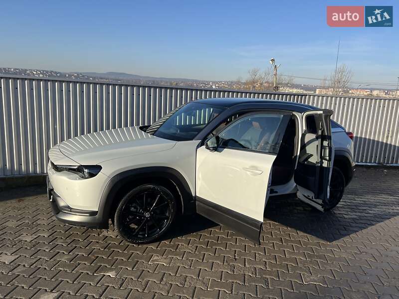 Внедорожник / Кроссовер Mazda MX-30 2020 в Черновцах фото 4 Внедорожник / Кроссовер Mazda MX-30 2020 в Черновцах