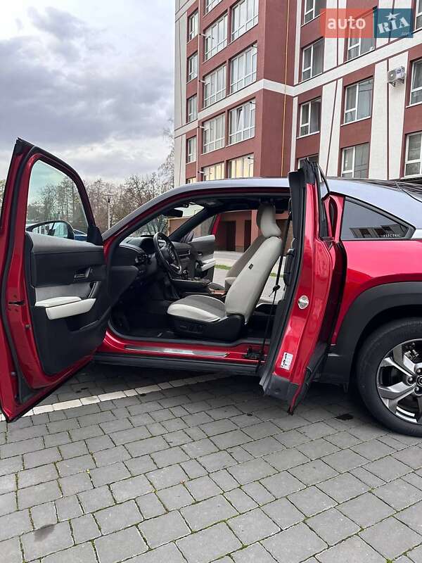 Внедорожник / Кроссовер Mazda MX-30 2022 в Ивано-Франковске