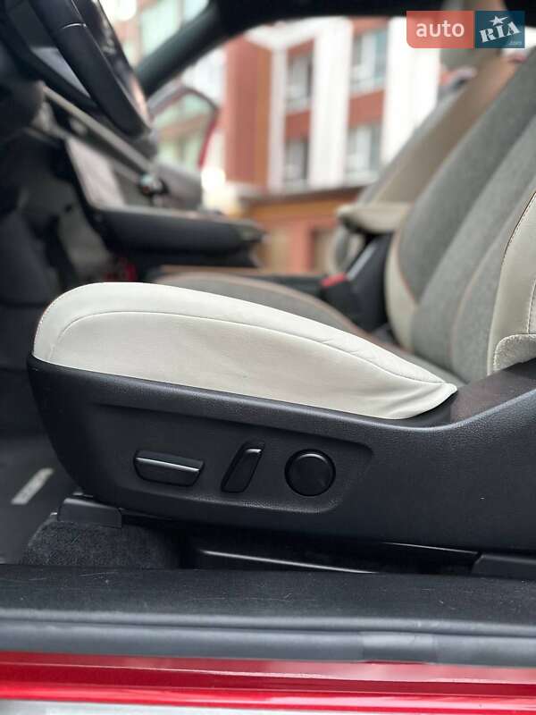 Внедорожник / Кроссовер Mazda MX-30 2022 в Ивано-Франковске