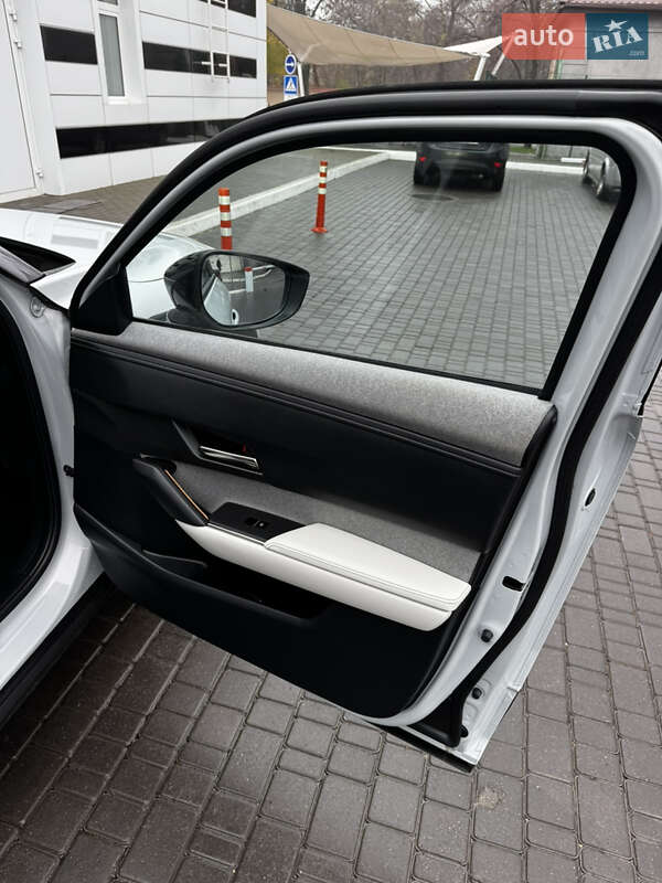 Внедорожник / Кроссовер Mazda MX-30 2021 в Одессе