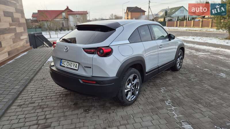 Внедорожник / Кроссовер Mazda MX-30 2020 в Владимире