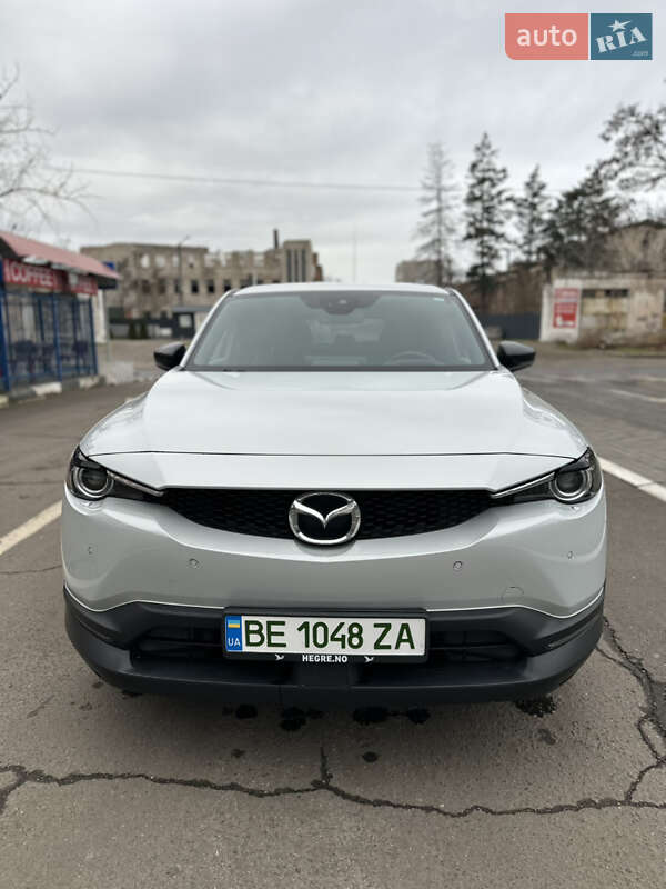 Внедорожник / Кроссовер Mazda MX-30 2020 в Николаеве