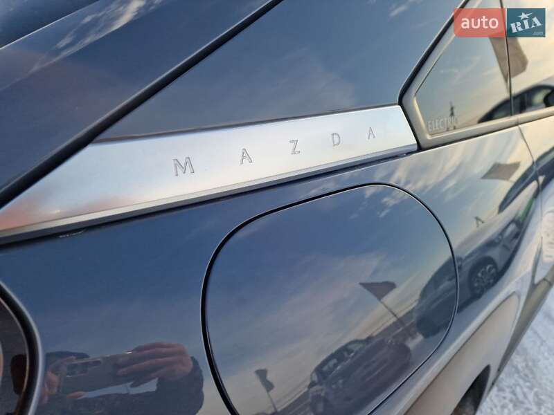 Внедорожник / Кроссовер Mazda MX-30 2020 в Виннице