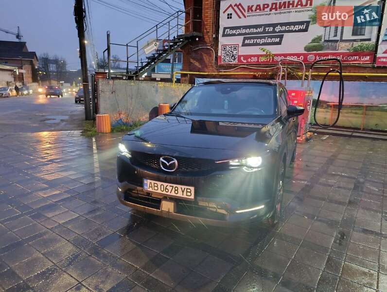 Внедорожник / Кроссовер Mazda MX-30 2020 в Виннице