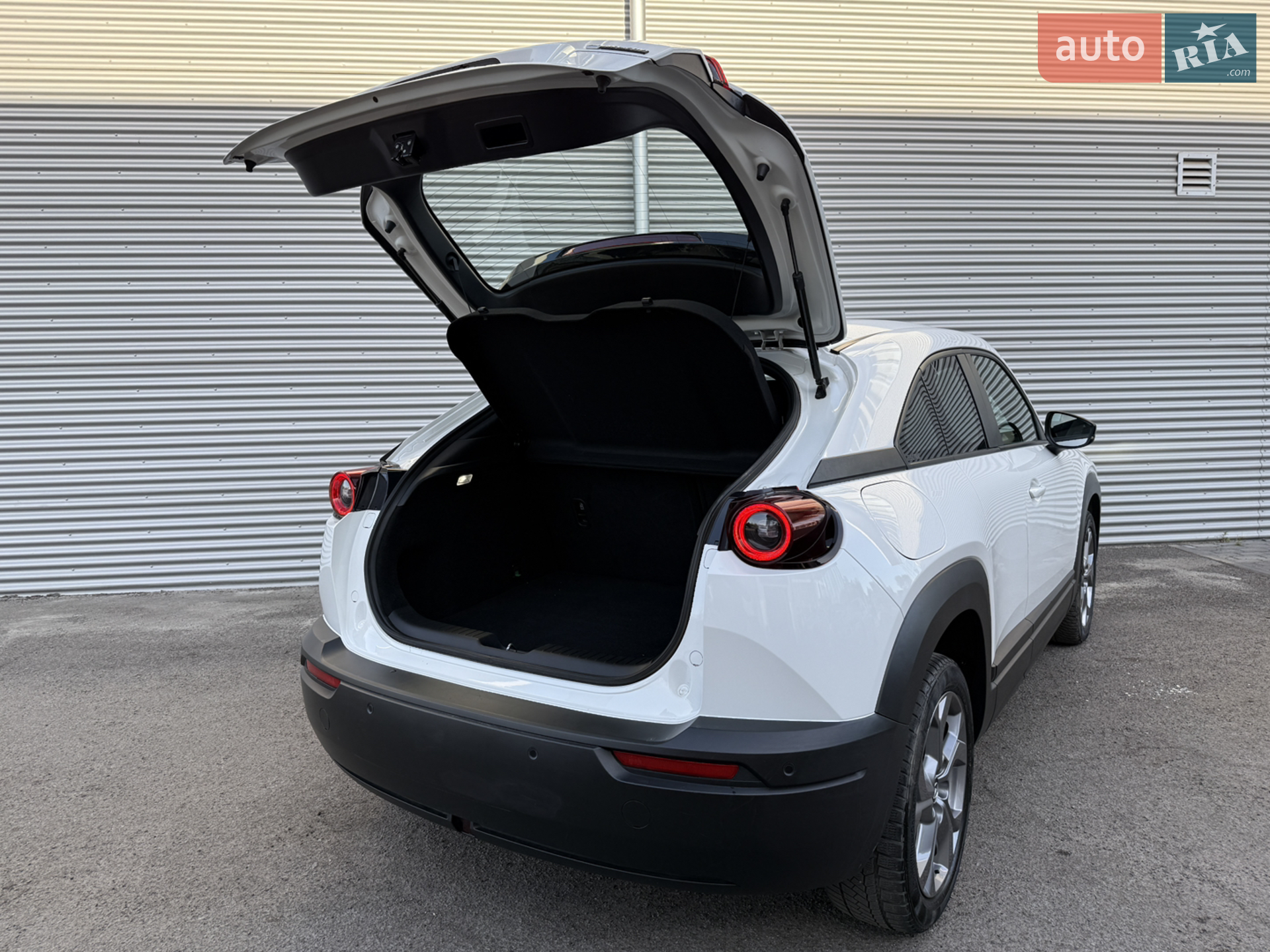 2020 Mazda MX-30 - мініатюра 37