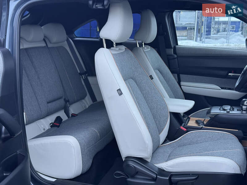 Позашляховик / Кросовер Mazda MX-30 2020 в Дубні фото 51 Позашляховик / Кросовер Mazda MX-30 2020 в Дубні