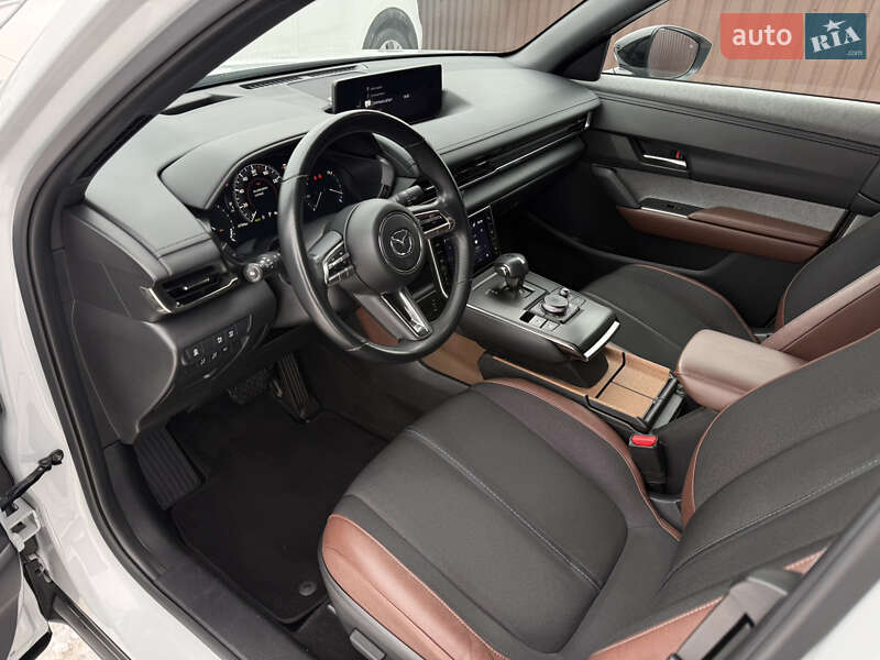 Внедорожник / Кроссовер Mazda MX-30 2020 в Виннице