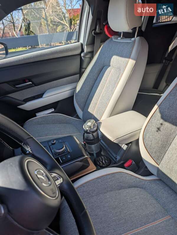 Внедорожник / Кроссовер Mazda MX-30 2020 в Городке