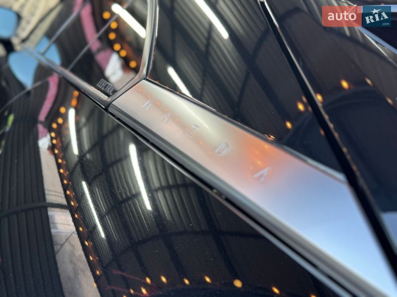 Внедорожник / Кроссовер Mazda MX-30 2021 в Дрогобыче