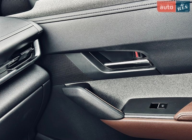 Позашляховик / Кросовер Mazda MX-30 2021 в Мукачевому