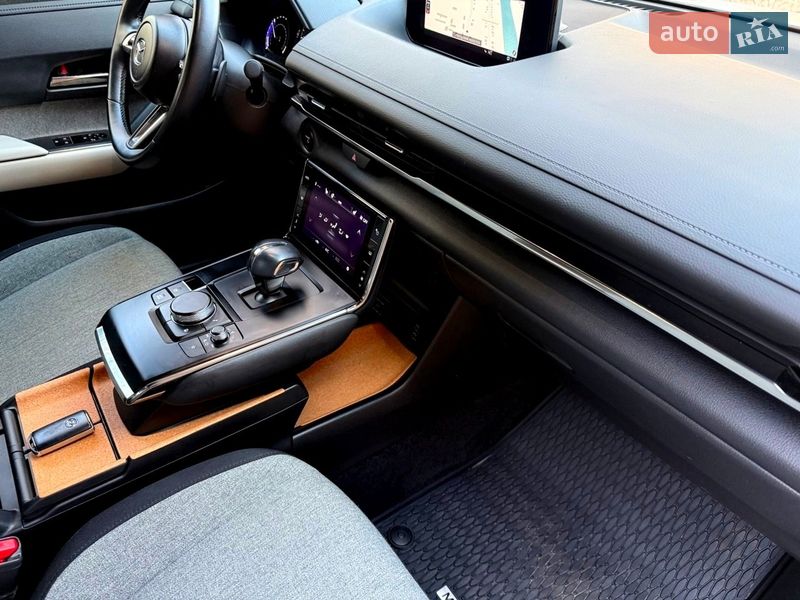 Внедорожник / Кроссовер Mazda MX-30 2022 в Хмельницком