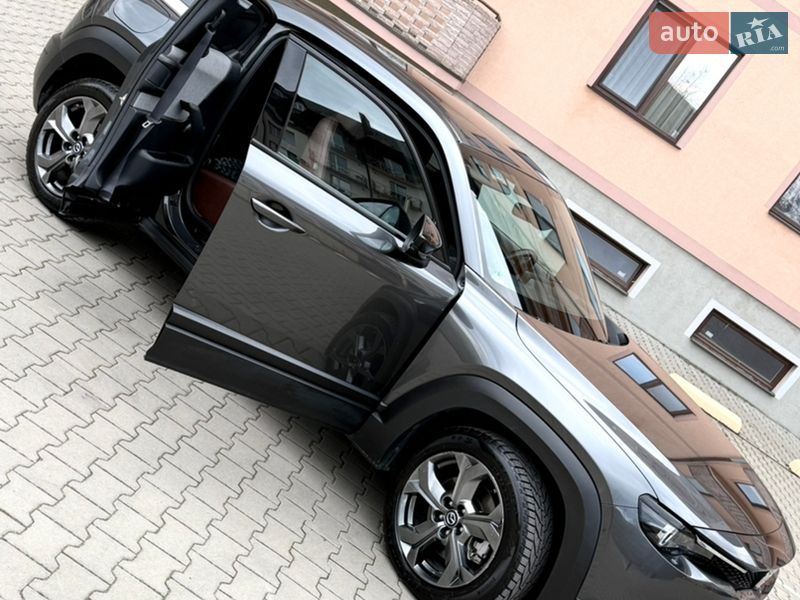 Позашляховик / Кросовер Mazda MX-30 2020 в Ужгороді