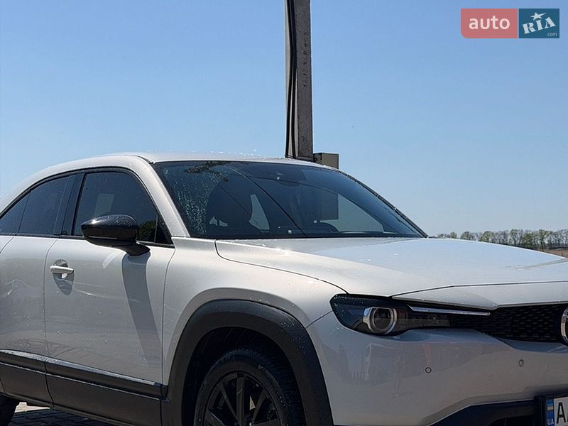 Внедорожник / Кроссовер Mazda MX-30 2020 в Киеве