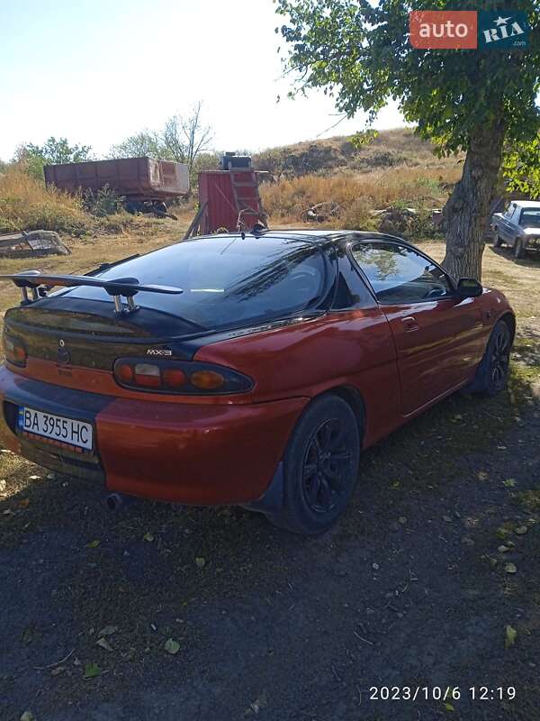 Купе Mazda MX-3 1998 в Устинівці