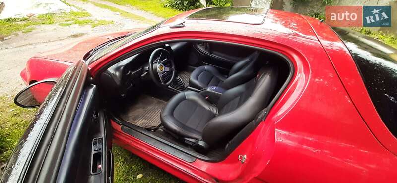 Купе Mazda MX-3 1995 в Прилуках