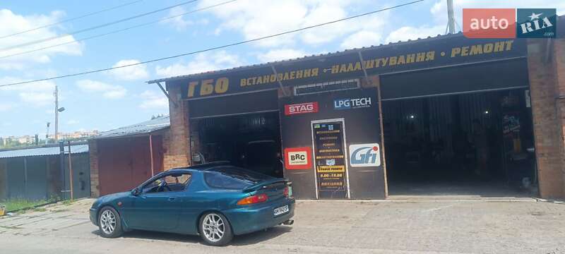 Купе Mazda MX-3 1992 в Полтаві