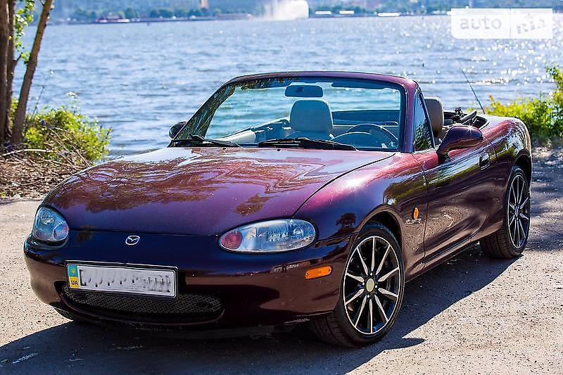 Кабриолет Mazda MX-5 2000 в Полтаве