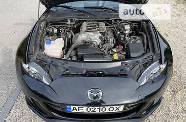 Родстер Mazda MX-5 2017 в 