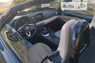 Родстер Mazda MX-5 2015 в 