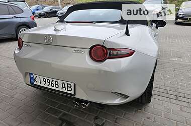 Родстер Mazda MX-5 2015 в 