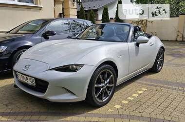 Родстер Mazda MX-5 2015 в 