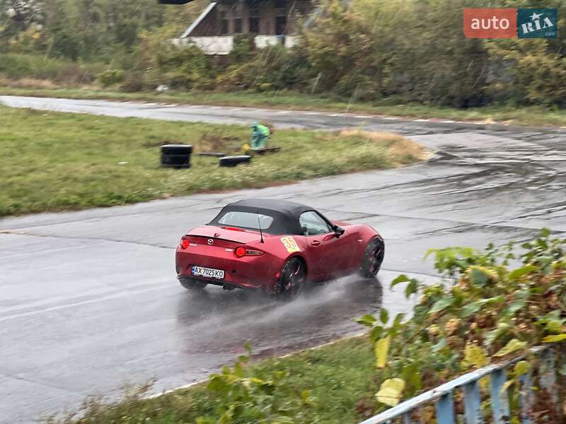 Родстер Mazda MX-5 2015 в Козині