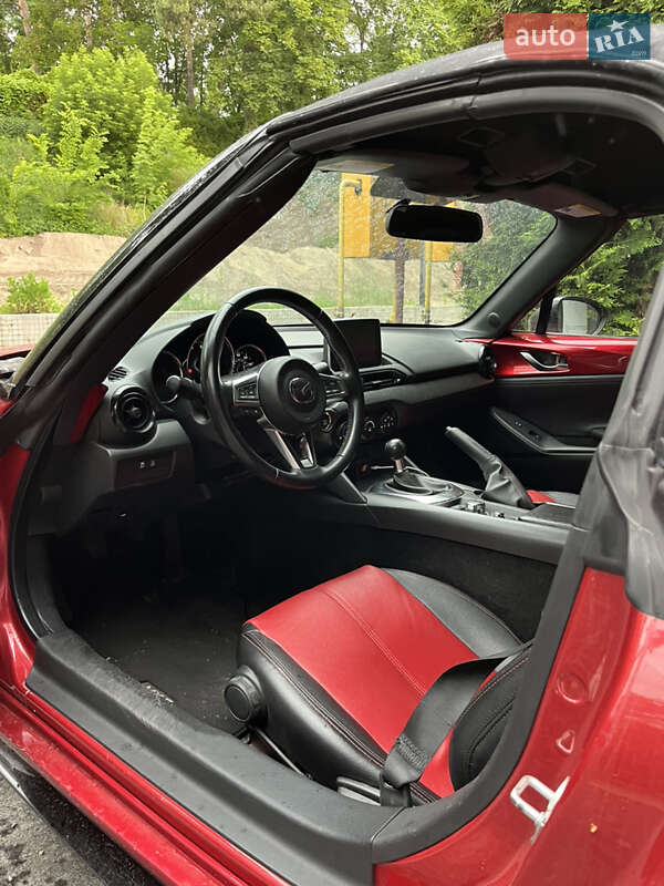 Родстер Mazda MX-5 2015 в Козині