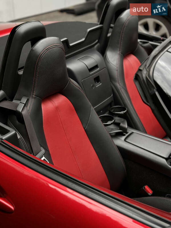 Родстер Mazda MX-5 2015 в Козині