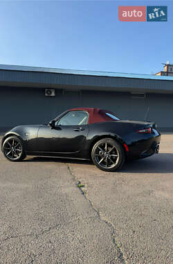 Родстер Mazda MX-5 2018 в 